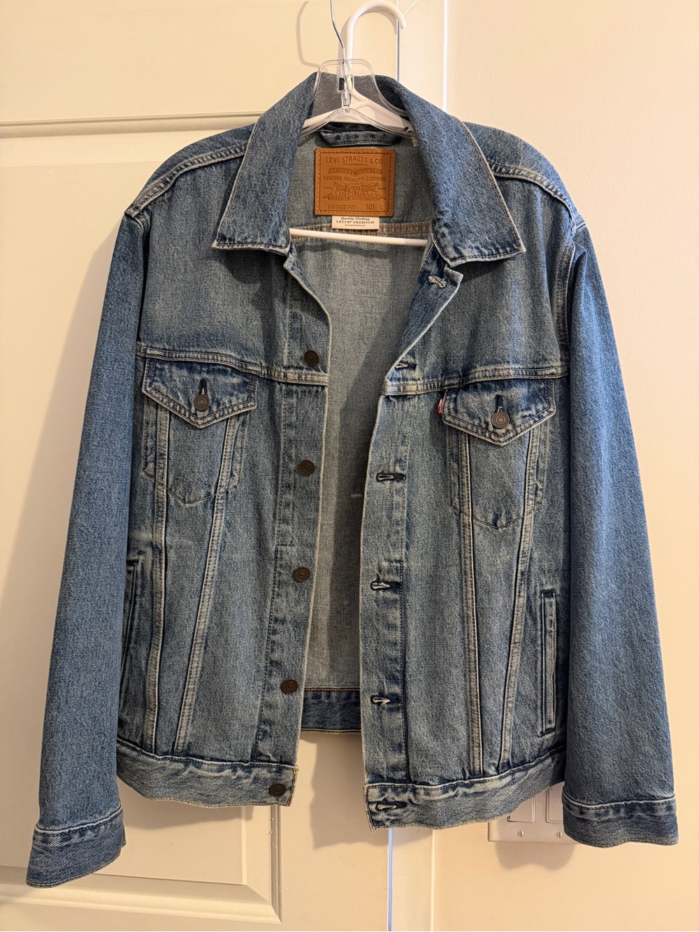 Levi's Premium - Vintage Relaxed Fit Trucker Jacket. Large.